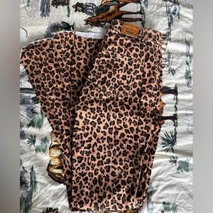 Ranchdressn’ Superflares Leopard Women’s size 10